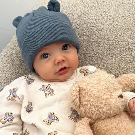 Amy 🐻🤎 life as a boy mum on Instagram: "Fe-bear-ary 🧸💙 . . . #february #bear #teddybear #bears #neutrals #neutralstyle #babystyle #babyfashion #babywear #babyclothes #babyclothing #babylookstyle #babyootd #babyoutfit #babyoutfits #babyoutfitoftheday #cutebaby #cutebabies #cutebabiesofinstagram #babiesofinstagram #babiesbabiesbabies #babieswithstyle #cutebabyboy #boystyle #zarakidsboy #zarakid #babyboy #instababies #instababyboy #instababymodel" Baby Boy Asthetics Photos, Mixed Baby Aesthetic, Baby Style Outfits, Baby Boy Aesthetics, Men With Babies, Baby Outfits Boy, Babies Aesthetic, Baby Boy Outfits Newborn, Cute Babys