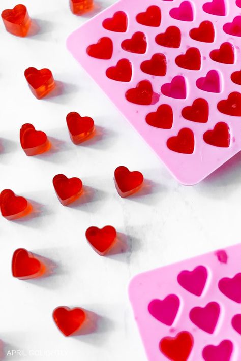 Valentine Heart Gummy Recipe - April Golightly Candy Molds Recipes, Heart Gummies, Gummy Recipe, Homemade Gummy Bears, Jelly Hearts, Salted Chocolate Chip Cookies, Chocolate Chip Pudding Cookies, Gummies Recipe, Jelly Cookies