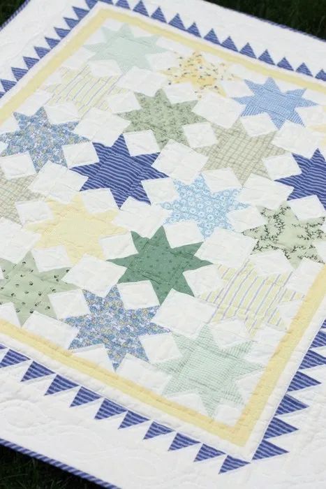 Fast Flying Geese + Sawtooth Star Quilt Block Tutorial | Diary of a Quilter Sawtooth Quilt Border, Sawtooth Star Quilt Block, Sawtooth Star Quilt, Sawtooth Star, Diary Of A Quilter, Quilt Borders, Amy Smart, Star Tutorial, Christmas Quilt Patterns