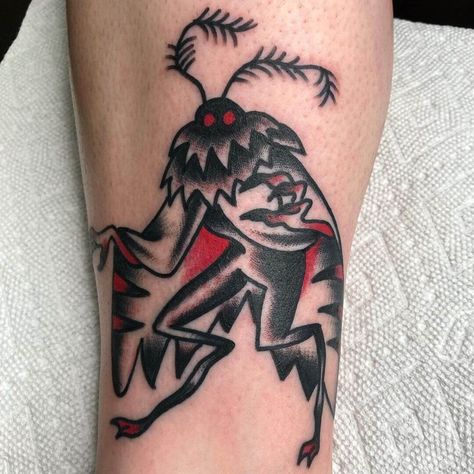 American Traditional Hunting Tattoo, American Traditional Cryptid Tattoo, Neo American Traditional, Cryptid Tattoo Ideas, Gothic Traditional Tattoo, Mothman Tattoo, Trad Tattoos, Bats Tattoo Design, Optical Illusion Tattoos