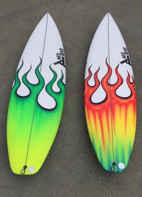 Surfboard Spray Paint Design, Skimboard Designs, Paint Surfboard, Painted Surfboard Ideas, Surf Board Painting, Finger Surfboard, Surfboard Paint, Surfboard Design Ideas, Surfboards Artwork