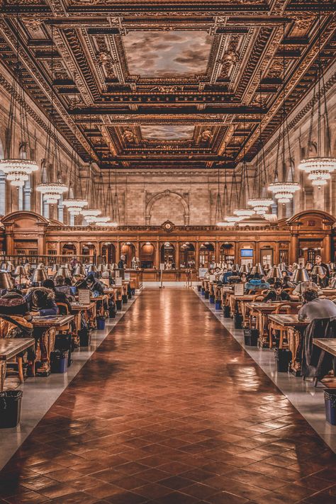 My mum and I used to take the subway down to the New York Public Library all the time when she lived in NYC. And I loved every visit.  The iconic Rose Reading Room is meant to wow. And it does just that. It’s a stunning space – 52-foot tall ceilings and gilded skyscapes. Chandeliers half-way stooped to a runway floor.  #NewYork | #NYC | #AestheticRoom | #Books | #LibraryRoom | #LibraryAesthetic | #LibraryDesign | #BookshelfMakeover | #Bookshelf Ny Public Library Aesthetic, Rose Reading Room Nyc, Nyc Library Aesthetic, New York Library Aesthetic, New York Public Library Aesthetic, Public Library Aesthetic, Reading In Public, Nyc Library, Library Public