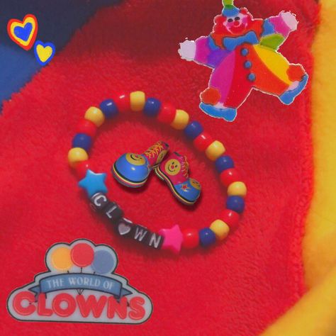 Clown Kandi Bracelet, Clowncore Kandi Bracelets, Clown Bracelet, Matching Kandi Bracelets, Scene Bracelets, Kandi Inspiration, Kandi Singles, Pulseras Kandi, Kandi Inspo