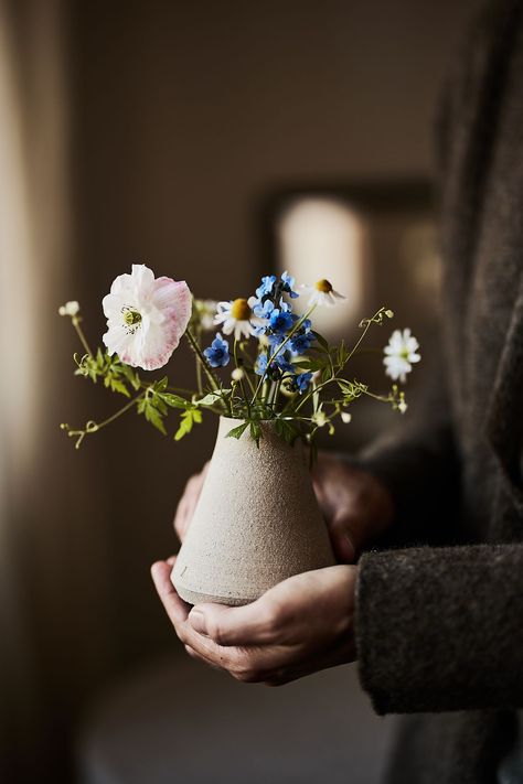 Textured conical bud vase in salted granite hues with a white glazed interior and beautiful swirling at the base. We are obsessed with simple, beautiful and functional ceramics and fell in love with these pieces the moment we saw them. Vase Photoshoot, Vase Photography, Vase Aesthetic, Sweet Pea Seeds, Functional Ceramics, Room Freshener, Ceramic Bottle, Old Room, Scottish Landscape