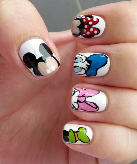 Disney Themed Nails, Mickey Mouse Nail Art, Disney Nail Art, Disney Christmas Nails, Disney Nail Designs, Mickey Mouse Nails, Disney Inspired Nails, Metallic Nail Art, Disney Nail