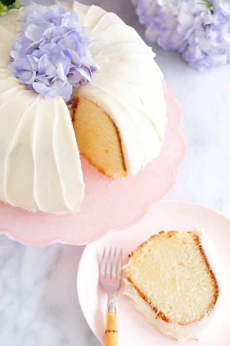 Sour Cream Pound Cake w/ Cream Cheese Icing — Petite Southern Kitchen Pound Cake With Cream Cheese, Cake With Cream Cheese Icing, Sour Cream Pound Cake, Party Food Dessert, Sour Cream Cake, Cream Cheese Pound Cake, Southern Kitchen, Pound Cakes, Cakes Recipes