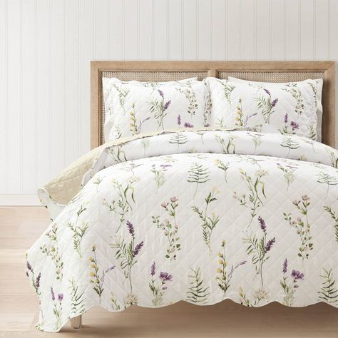 Brighten your bedroom with the relaxing floral pattern of our Watercolor Wildflower Scallop Edge Floral Quilt Set. The welcoming print of this quilt set evokes the joyous, free-spirit feeling of laying on a bed of colorful wild flowers. The soft floral pattern of this pretty and nostalgic quilt set is sure to make your bedroom feel extra homey. The back of this bedding set features a solid neutral color. The scalloped edge mirrors the shape of blooming flowers, emulating the spirit of spring and California King Quilts, Lush Decor, Floral Quilt, Scallop Edge, Soft Floral, King Quilt, Farmhouse Homes, Quilt Set, Queen Quilt