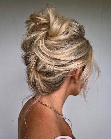 Bridesmaid Top Knot, Updos For Medium Length Hair Wedding Mothers Mom, Blonde Old Hollywood Hair, Sleek Prom Hair Updo, 90s Inspired Updo, Glamorous Updo Hairstyles, Bride Hair Updo With Veil, High Up Do, Pam Anderson Hair Updo