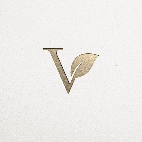 Foiled Verdora logo emblem.... like the simplicity in this little guy... have a good Friday peeps... Candle Logo Design, Wine Bottle Label Design, V Logo Design, Candle Logo, Wine Logo, Logo Design Inspiration Creative, Initials Logo Design, Cake Logo Design, James Martin