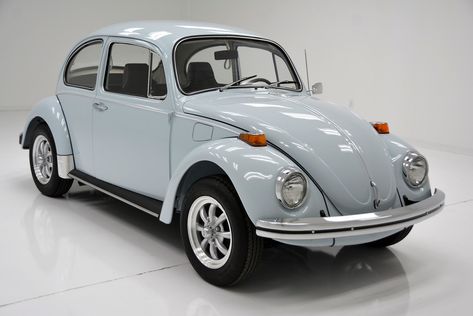 1970 Volkswagen Beetle | Classic Auto Mall 1970 Volkswagen Beetle, Classic Volkswagen Beetle, Vw Sedan, Vw Classic, Classic Volkswagen, Volkswagen Bug, Vw Beetle Classic, Vw Vintage, Car Showroom