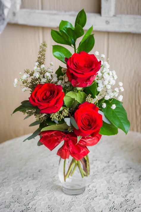 Valentine Flower Arrangements, Three Roses, Easter Flower Arrangements, Rose Flower Arrangements, Large Flower Arrangements, Good Night Images, Fountain Design, Flowers Delivery, God Images