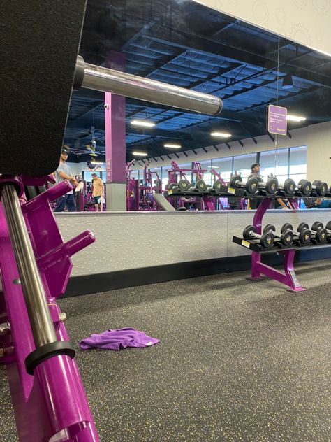 Planet Fitness Pics, Gym Purple Aesthetic, Planet Fitness Aesthetic, Gym Fake Story, Realistic Gym Aesthetic, Gym Aesthetic Planet Fitness, Planet Fitness Gym, Planet Fitness, Teddy Bear Drawing