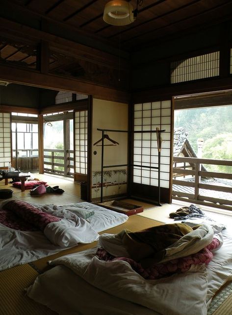 Asian City, Japanese Home Design, Japanese Style House, Traditional Japanese House, Japanese Interiors, Japan Architecture, Japanese Room, Japanese Interior, Japanese Architecture