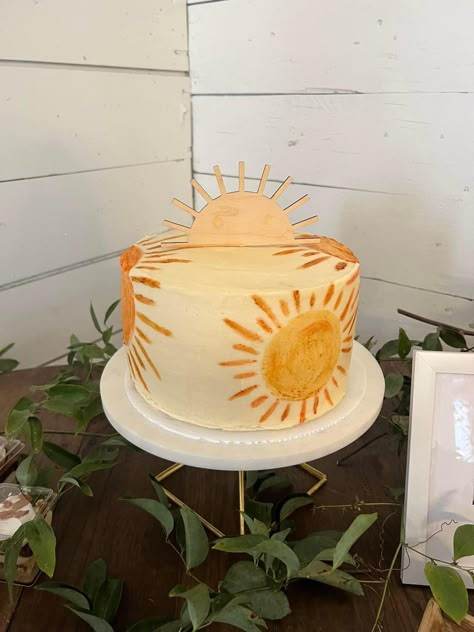 Boho Sun Cake Smash, Sun Theme Smash Cake, Sun Sheet Cake, Sun Themed Birthday Cake, First Trip Around The Sun Cake Pops, Sun Cake Ideas, Here Comes The Son Baby Shower Theme Cake, 1st Trip Around The Sun Cake, Here Comes The Sun Baby Shower Cake