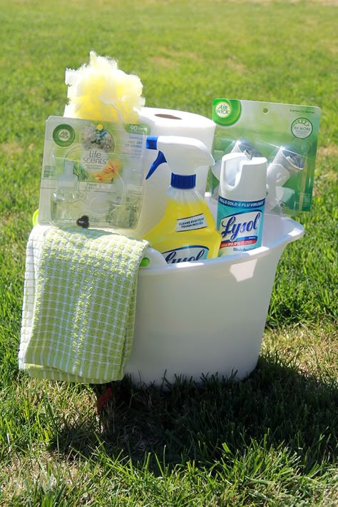 Cleaning Product Gift Basket, Cleaning Raffle Basket Ideas, Cleaning Supply Gift Basket, Laundry Gift Basket Ideas Christmas, Laundry Themed Gift Basket, Grocery Shower Gift Ideas, Spring Break Gift Basket Ideas, Christmas Cleaning Gift Basket, Cleaning Basket Ideas