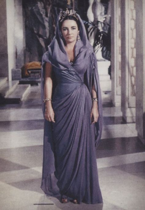 Royal/Tyrian Purple: The famous one — Alexa Guse Cleopatra 1963, Elizabeth Taylor Cleopatra, Marlene Dietrich, Actrices Hollywood, Movie Costumes, Old Hollywood Glamour, Elizabeth Taylor, Brigitte Bardot, Hollywood Glamour