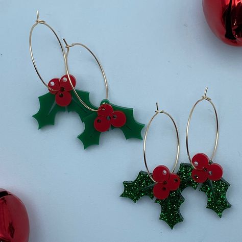 Berry Earrings, Holly And Berries, Winter Earrings, Glitter Acrylic, Holly Berry, Glitter Acrylics, Earrings Christmas, Holly Berries, Santa Gifts