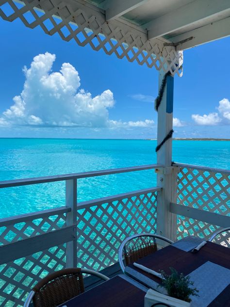 pretty aesthetic resteraunt ocean blue beautiful clear water views location vacay inspo bahamas exuma islands pretty Bahamas Aesthetic, Dream Environment, Exuma Island, Sunset Outfit, Outfit Inspo Beach, Aesthetic Beachy, Exuma Bahamas, Bahamas Travel, Bahamas Vacation