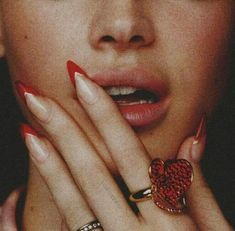 Alternative Indie, Indie Grunge, Vintage Nails, Grunge Vintage, Fall Acrylic Nails, Fire Nails, Dream Nails, Chic Nails, Minimalist Nails