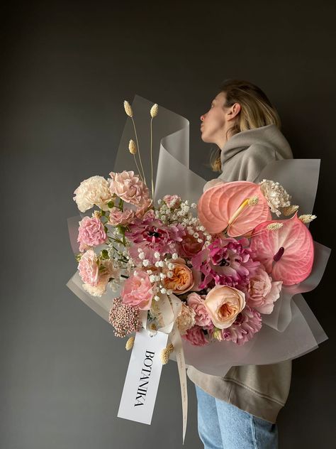 Flower Shop Design, Luxury Flower Bouquets, Flower Bouquet Diy, Creative Flower Arrangements, Flower Business, Fleur Design, Flower Company, Modern Flower Arrangements, Flowers Bouquet Gift