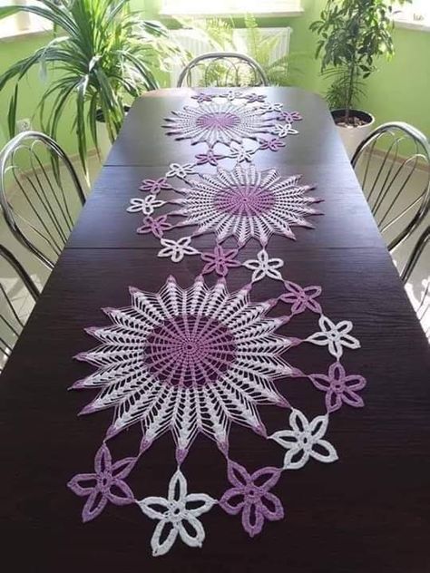 Crochet table runner pattern