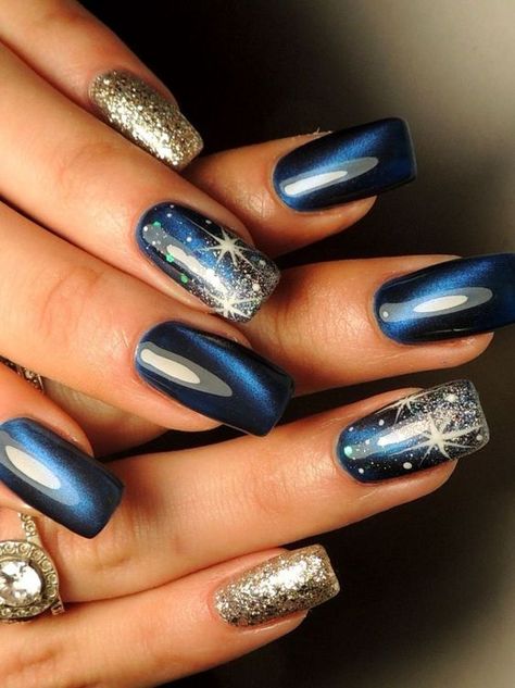 Beautiful Christmas blue and silver nails Blue And Silver Nails, Silver Nail Designs, Opal Nails, 2023 Nails, Manicure Nail Designs, February Nails, Fancy Nails Designs, Makijaż Smokey Eye, Nail Designs Glitter