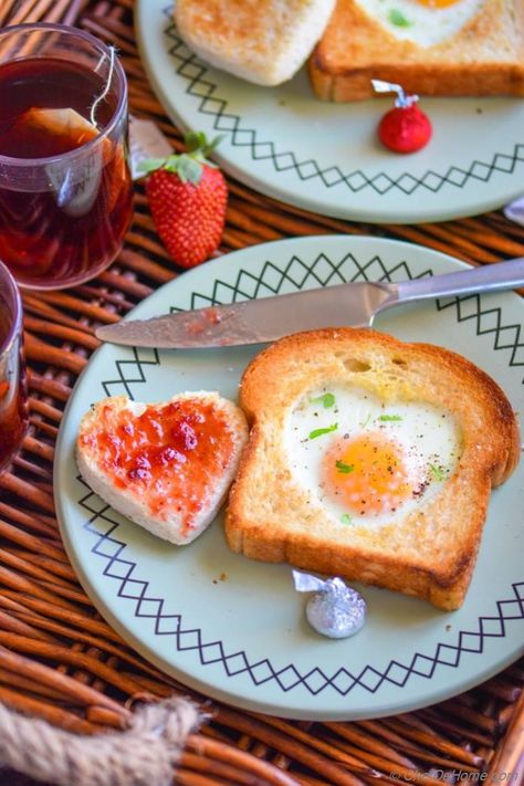 Cute Breakfast Ideas, Valentines Brunch, Romantic Breakfast, Valentines Breakfast, Gourmet Breakfast, Valentines Day Food, Heart Valentines, Valentines Food, Best Breakfast Recipes