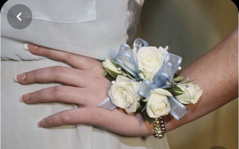 Corsages Homecoming, Light Blue Corsage, White Prom Corsage, Hoco Flowers, Prom Flowers Corsage, Blue Corsage, Light Blue Prom, Homecoming Flowers, Prom Corsage And Boutonniere