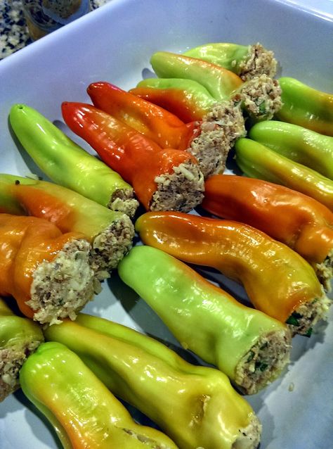 Stuffed Cubanelle Peppers, Recipes With Banana Peppers, Poblano Peppers Recipes, Cubanelle Pepper, Italian Stuffed Peppers, Pepper Plant, Pepper Recipes, Sausage Dishes, Arborio Rice