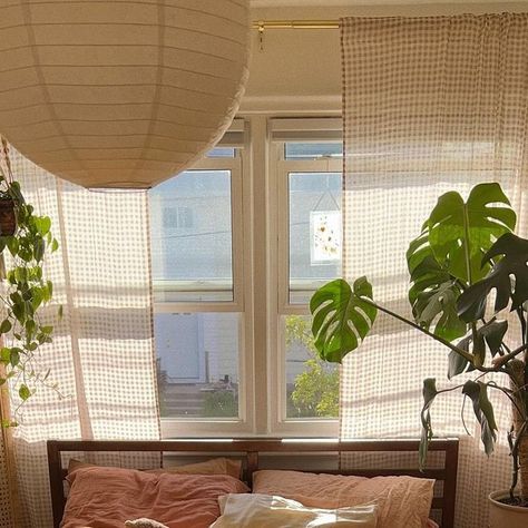 natalie doef on Instagram: "Moved the bed under the window and Minnow approves 🐶🌞✨

.
.
.
Bedroom #bedroom #bedroomideas #homeinspo #inspo #ａｅｓｔｈｅｔｉｃ #bedroomsofinstagram #bohemian #bohohome #houseplants #plants houseplant golden hour #linen linen bedding" Bed Under The Window, Natalie Doef, Golden Hour, The Window, Linen Bedding, House Plants, Bed, Bedroom, Plants