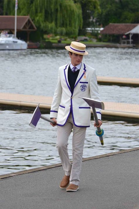 The Henley Royal Regatta is the largest and most prominent rowing race in the world. It first held in 1839 for the people of henley as a public attraction with lots of amusement and fair and has been held every year ever since. Henley Regatta, Henley Royal Regatta, Strange People, Rowing Blazers, Sporty Aesthetic, Dystopian Future, Ivy Style, Races Fashion, Dresses Australia