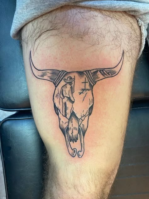 Women Chest Tattoo, Longhorn Tattoo, Cow Skull Tattoos, Thigh Tattoo Men, Bull Skull Tattoos, Cowboy Tattoos, Nature Tattoo Sleeve, Simple Tattoos For Guys, Country Tattoos