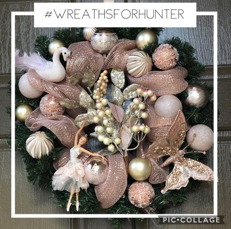 Lake Wreath, Ballerina Christmas, Ballerina Pink, Pink Wreath, Pink Ballerina, Xmas Wreaths, Swan Lake, Wreath Designs, Ornament Wreath