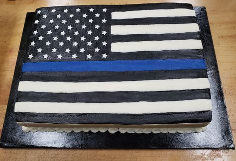 Police Buttercream Cake, Law Enforcement Cake Ideas, Police Officer Graduation Cake, Police Cakes Ideas, Police Academy Cake Graduation, Police Officer Birthday Cake, Police Grooms Cake, Police Officer Cake Ideas, Cop Retirement Cake