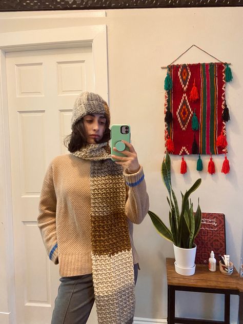 Chunky crochet scarf and hat set beige colorblock Crochet Scarf And Hat Set, Winter Crochet Projects, Crochet Scarf And Hat, Colorblock Scarf, Chunky Crochet Hat, Chunky Crochet Scarf, Crochet Outfit, Winter Crochet, Scarf And Hat