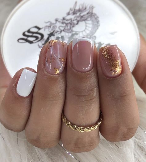 Nails Yellow, Graduation Nails, Blush Nails, Oval Nails, Orange Nails, Stick On Nails, Chic Nails, Short Acrylic Nails, Gold Nails