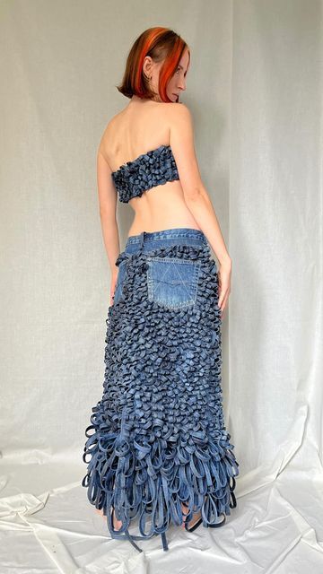 Recycled Outfit, Jeans Upcycle, Trash Fashion, Jeans Art, Up Cycle, Worn Jeans, Upcycled Dress, Denim Art, Fashion Design Collection