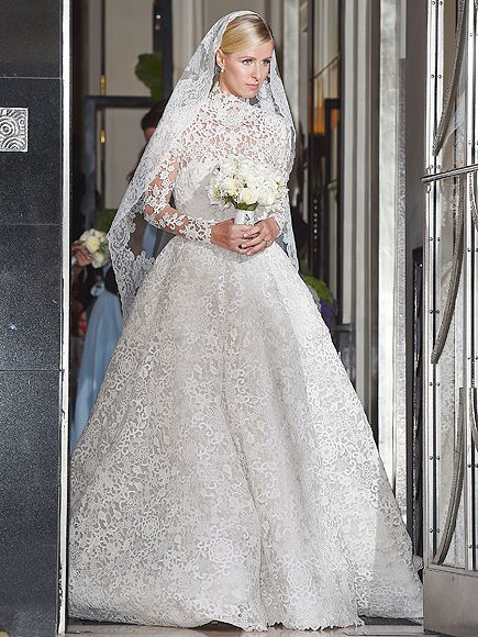 Paris Hilton, Chelsea Clinton, Kyle Richards and More Attend Nicky Hilton's A-List Wedding http://www.people.com/article/nicky-hilton-wedding-paris-hilton-kyle-richards-chelsea-clinton-attend Nicky Hilton Wedding, Valentino Wedding Dress, Valentino 2017, Celebrity Wedding Gowns, Kate Middleton Wedding Dress, Celebrity Brides, Famous Wedding Dresses, Hilton Wedding, Celebrity Bride