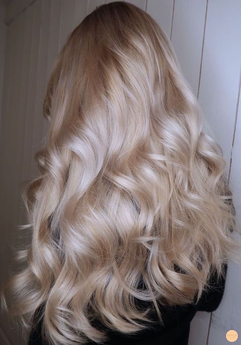 Golden Ash Blonde Hair, Cold Blonde Hair, Level 10 Blonde, Cream Blonde Hair, Cold Blonde, Blonde Ideas, Long Blonde Wig, Blond Balayage, Bronde Balayage