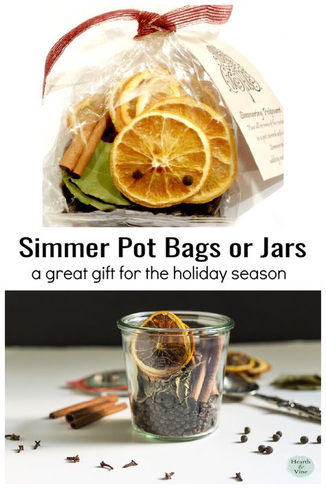 This combo of spices and dried fruit makes a wonderful stovetop potpourri that you can use at home or bag up for gift giving. Fall Stovetop Simmer, Potpourri Diy Gift, Potpourri Diy, Potpourri Recipe, Fall Potpourri, Holiday Potpourri, Potpourri Bag, Potpourri Stovetop, Homemade Potpourri