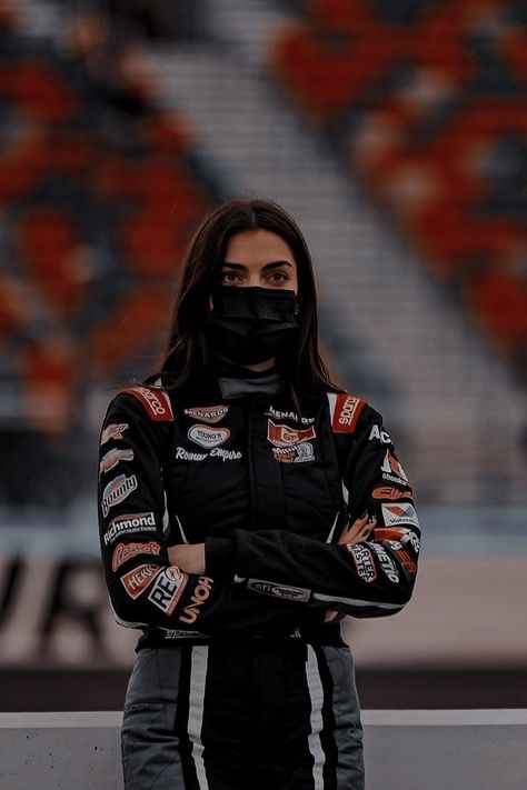 Woman Car Racer Aesthetic, Female Mercedes Driver, Female Race Driver Aesthetic, Mercedes Drivers F1, Female Formula Driver, F1 Woman Aesthetic, Women F1 Drivers, Female Formula 1 Drivers Aesthetic, Formula 1 Wife Aesthetic