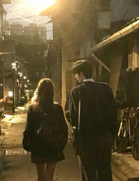 Aesthetic Povs, Rain At Night Aesthetic, Couple Night Aesthetic, Couples Studying Together, School Couple Aesthetic, Raining Sound, College Couple, Study Together, Study With Me