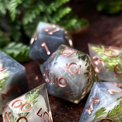 Fantasy Dnd Aesthetic, D&d Aesthetic Dice, Dnd Aesthetic Dice, Dnd Dice Aesthetic, Goblin Druid, Dnd Aesthetic, Dice Ideas, Cool Dnd Dice, Dice Making