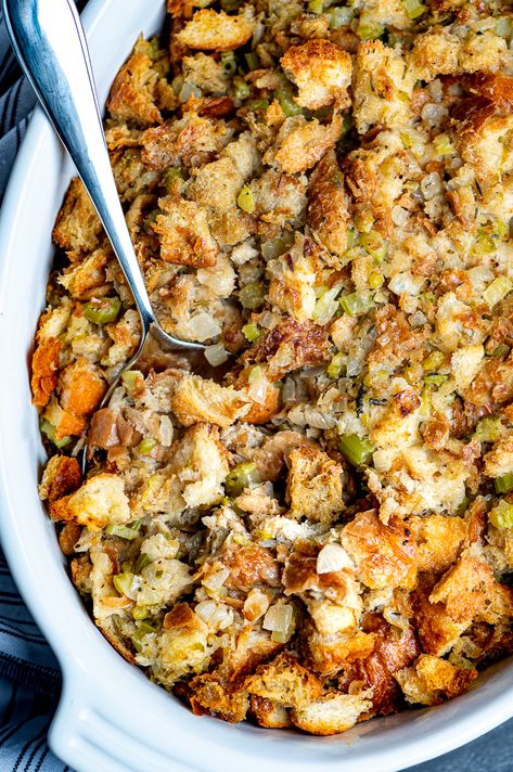 Homemade Stuffing Recipes, Vegan Stuffing, Dressing Recipes Thanksgiving, Vegan Turkey, Vegan Thanksgiving Dinner, Vegan Christmas Dinner, Bread Dressing, Homemade Stuffing, Stuffing Recipes For Thanksgiving