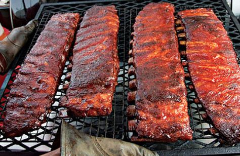 Tuffy Stone's Competition Ribs Recipe For Ribs, Bbq Beef Ribs, Bbq Recipes Ribs, Bbq Pitmasters, Smoked Meats, Barbecue Ribs, Smoked Ribs, Bbq Beef, Bbq Meat