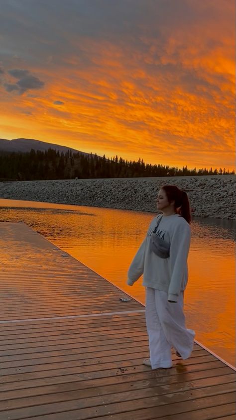 Sunset pose on the dock at the lake Photo Board, Chill Photos, Polaroid Pictures, Lake Pictures, Photo Boards, Girl Standing, Lake George, At The Lake, House Boat