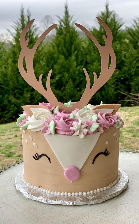 Deer Smash Cake Reindeer Smash Cake, Onedeerful Deer Birthday Girl, Deer Cake Ideas, One Deer Ful Birthday Girl, Deer Smash Cake, Twin Birthday Pictures, Arctic Cake, Fairy Theme Birthday Party, Deer Cake