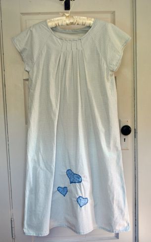 Cotton Nightgown Pattern, Repurposed Sheets, Kids Nightgowns, Kids Clothes Diy, Nightgown Pattern, Girls Nightgown, Eileen West, Sewing Clothing, Sewing 101