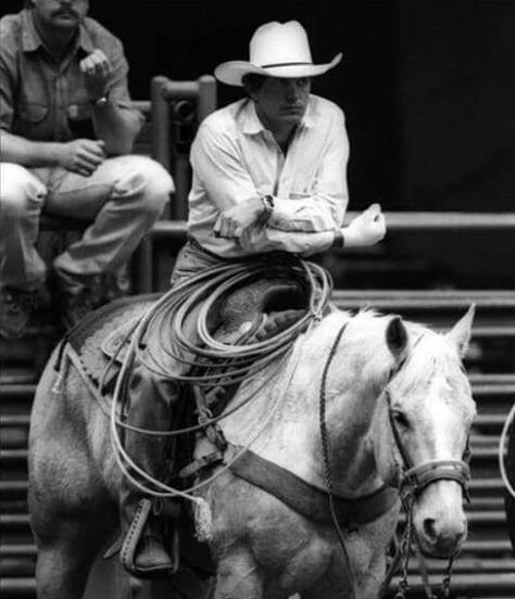 Ok yep this is officially my favorite picture of George Strait, hands down. <3 <3 George Strait Quotes, King George Strait, Team Roping, Rodeo Life, Cowboy Horse, Alan Jackson, Travel Tattoos, Cowboy Up, Architecture Quotes