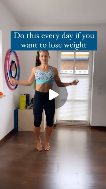 Jana Kollbach | Fitness, Mindset & Nutrition Coach on Instagram: "Save 📌this cardio workout and get a little more exercise in your life! The more you move, the more you will revitalize your muscles and both help you burn more calories and that in turn is the positive effect for your weight loss journey. Workout tip: do all 4 exercises in a row for one minute each, rest for 1-2 minutes and repeat everything 2-4 times (depending on your fitness level). Btw: I chose this music for today’s workout because it reminds me so much of my aerobics classes from 20 years ago. I still love the song and the moves, and you? Follow me @janas_fitnessworld for more inspiration on how to lose weight and get in shape at home! #weightlosstips #weightlossjourney #fitnesstips #homeworkoutsforyou" Quick Home Workout, Cardio Exercises At Home, Fitness Mindset, Aerobic Exercises, Aerobics Classes, Yoga Nutrition, Cardio Workout At Home, Workout Routines For Beginners, Endurance Workout